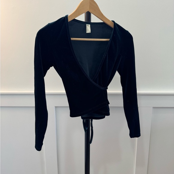 American Apparel green velvet long sleeve wrap top - Picture 2 of 6